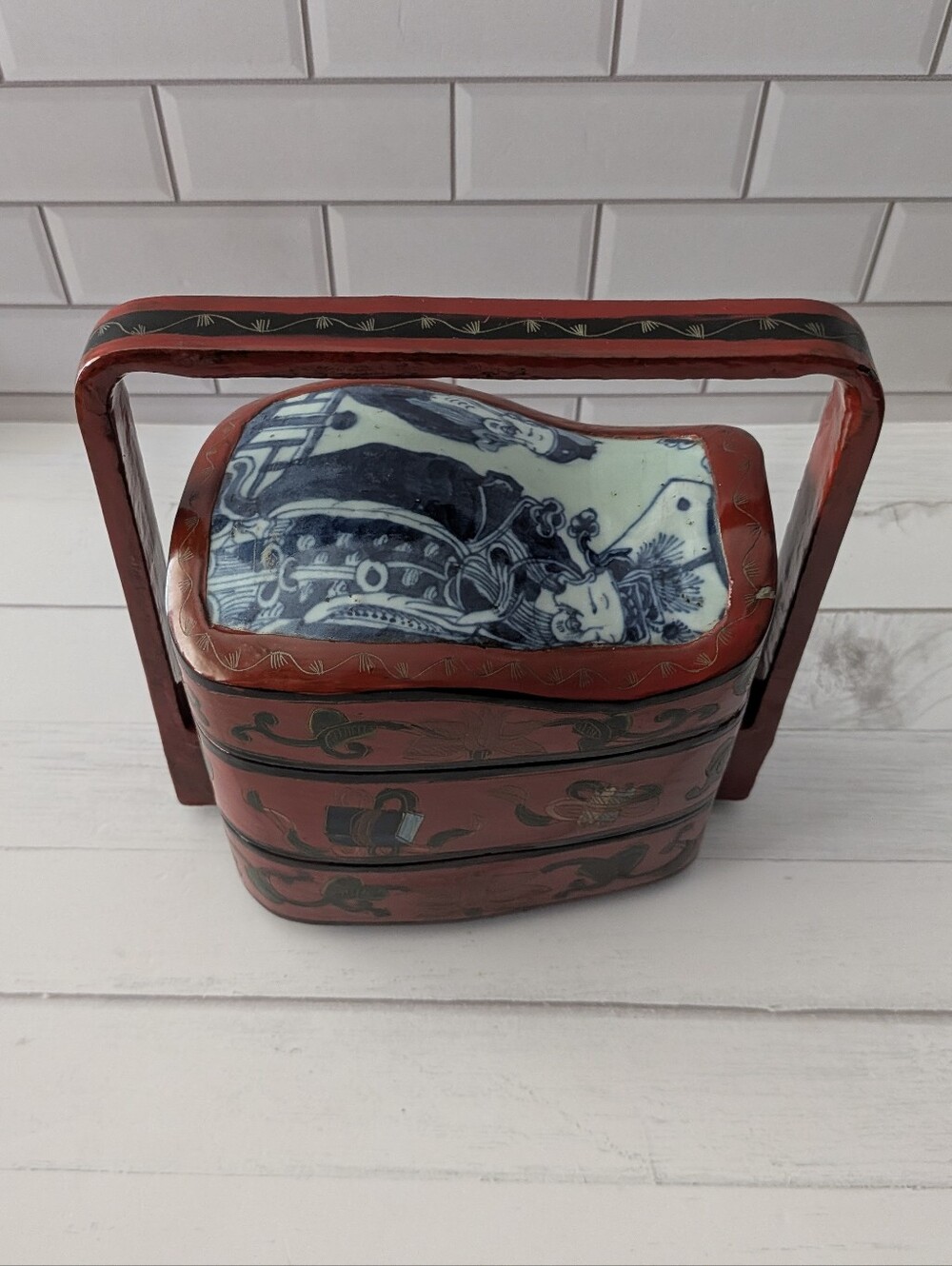 Antique Chinese Wedding Basket, Chinese lunchbox, Porcelain Plaque Insert - Picture 11 of 12